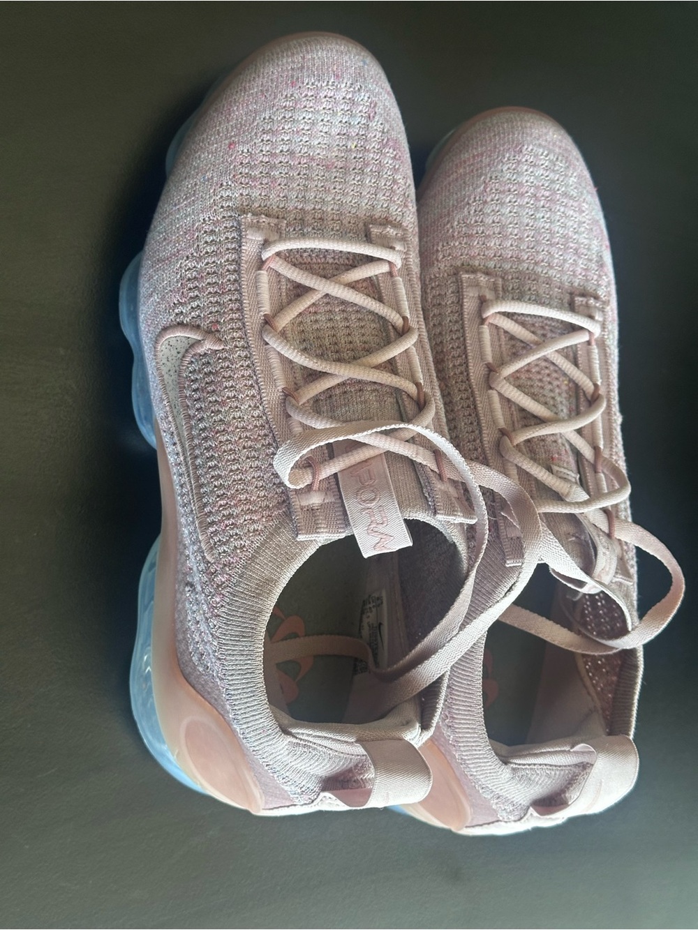 Nike Air Vapormax Flyknit Sneakers women’s sz 8.5